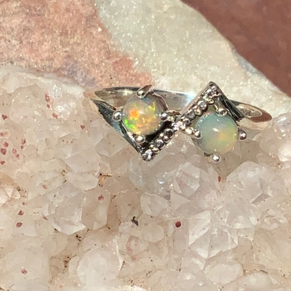 NATURAL ETHIOPIAN OPAL 925 STERLING SILVER RING, SIZE 6